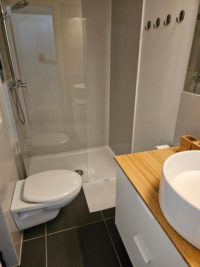 Nora Rooms زادار المظهر الخارجي الصورة