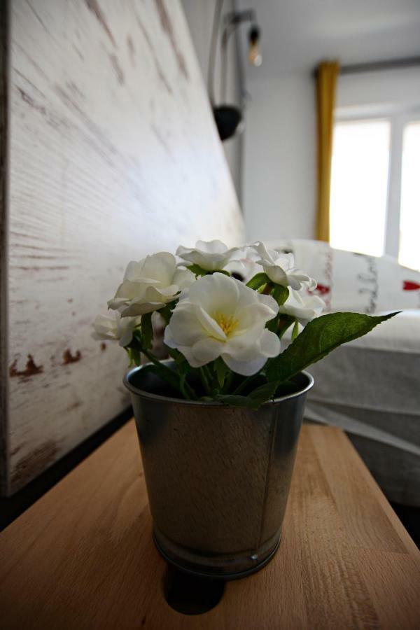 Nora Rooms زادار المظهر الخارجي الصورة